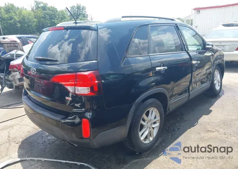 2015 Kia Sorento Lx z USA, uszkodzony, nr VIN 5XYKT4A64FG601053